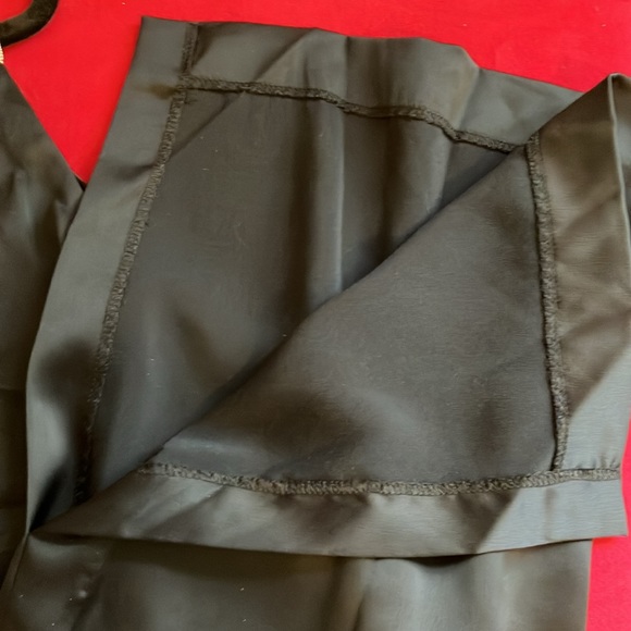 Black satin jumpsuit - Picture 6 of 7